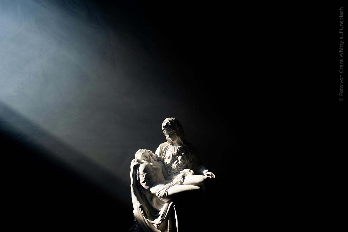Bewusstseinsforschung Axel Neumann Grant-whitty-unsplash
